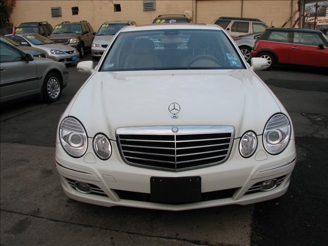 Mercedes-Benz E Class GLS TDi Diesel Sedan