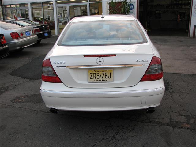 Mercedes-Benz E Class 2007 photo 3