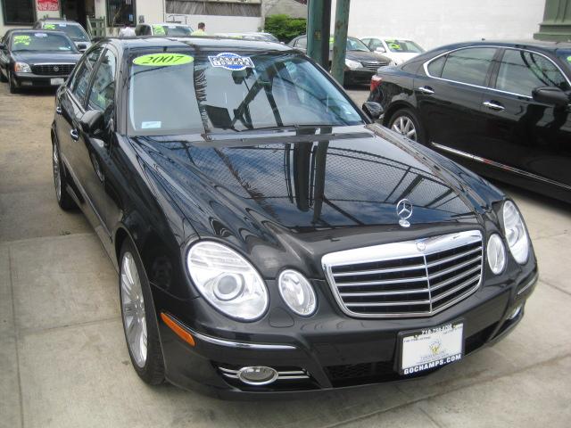 Mercedes-Benz E Class 2007 photo 1