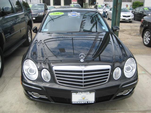 Mercedes-Benz E Class 2007 photo 2