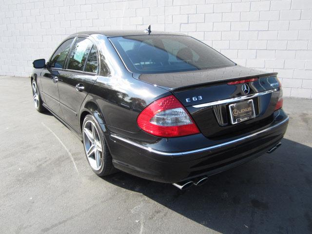 Mercedes-Benz E Class 2007 photo 1