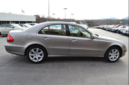 Mercedes-Benz E Class 2007 photo 3