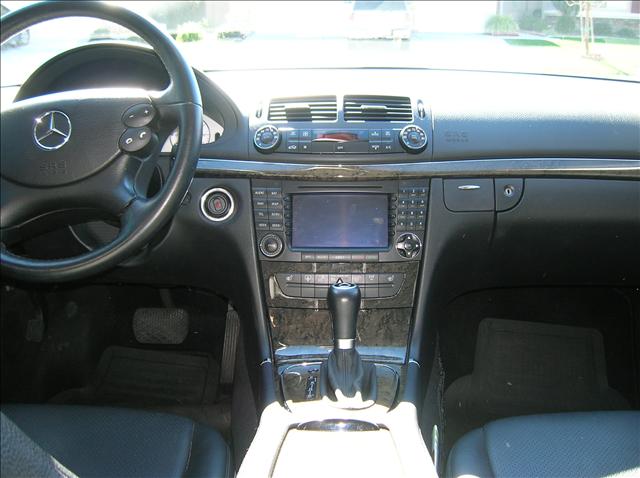 Mercedes-Benz E Class 2007 photo 3