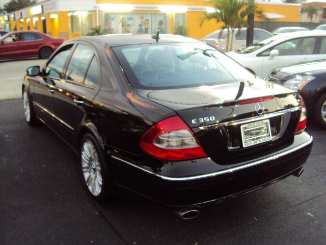 Mercedes-Benz E Class 2007 photo 3