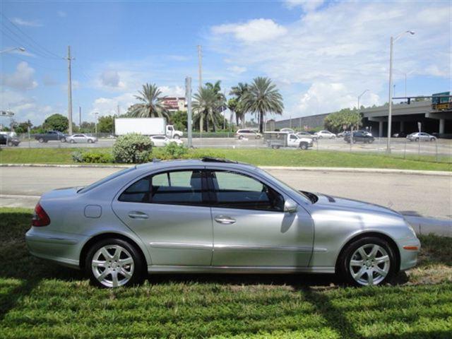 Mercedes-Benz E Class 2008 photo 2