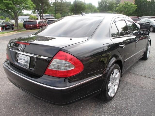 Mercedes-Benz E Class 2008 photo 4