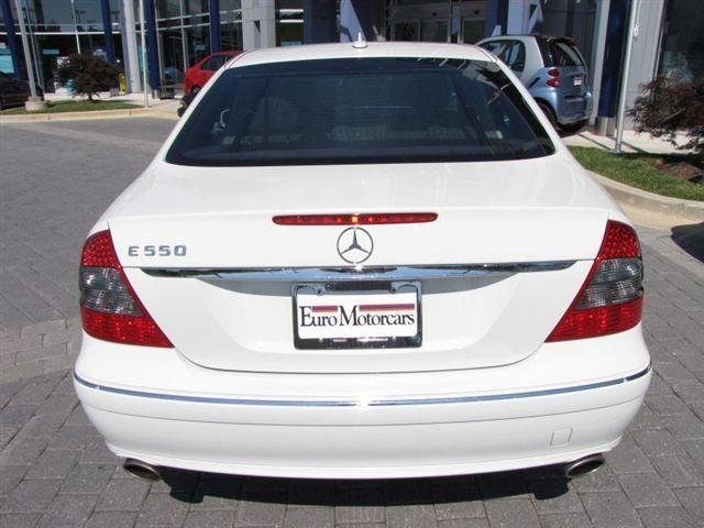 Mercedes-Benz E Class 2008 photo 4