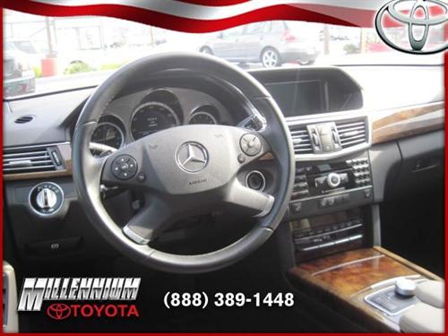 Mercedes-Benz E Class 2010 photo 3