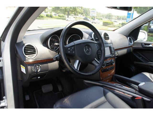 Mercedes-Benz GL-Class 2008 photo 12