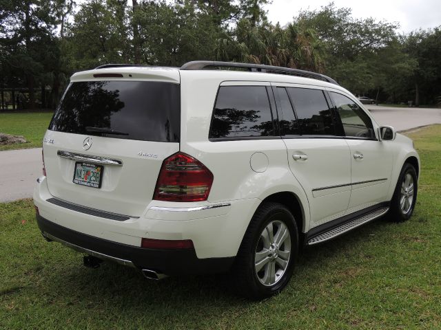 Mercedes-Benz GL-Class 2008 photo 126