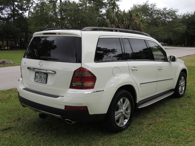 Mercedes-Benz GL-Class 2008 photo 128