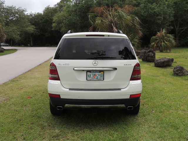 Mercedes-Benz GL-Class 2008 photo 135