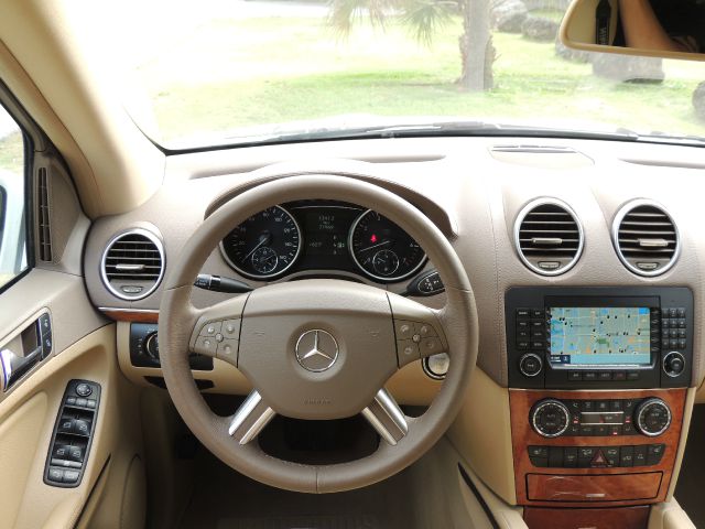 Mercedes-Benz GL-Class 2008 photo 60