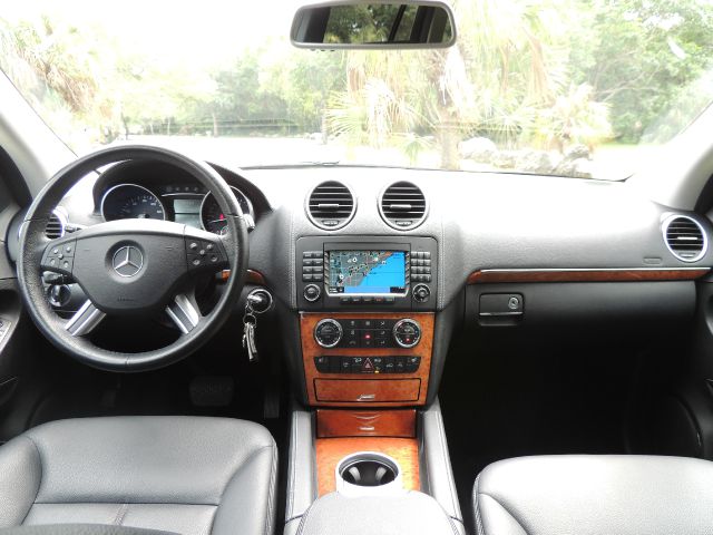 Mercedes-Benz GL-Class 2008 photo 111