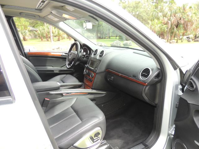 Mercedes-Benz GL-Class 2008 photo 17