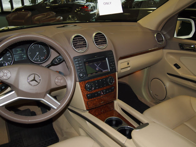 Mercedes-Benz GL-Class 2009 photo 1