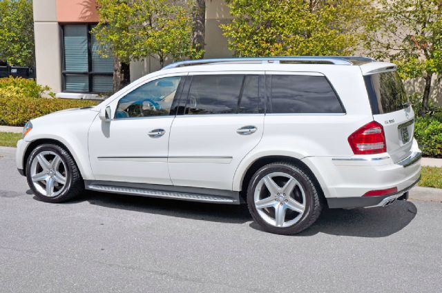 Mercedes-Benz GL-Class 2010 photo 4