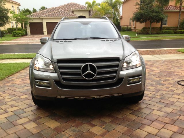 Mercedes-Benz GL-Class 2010 photo 4