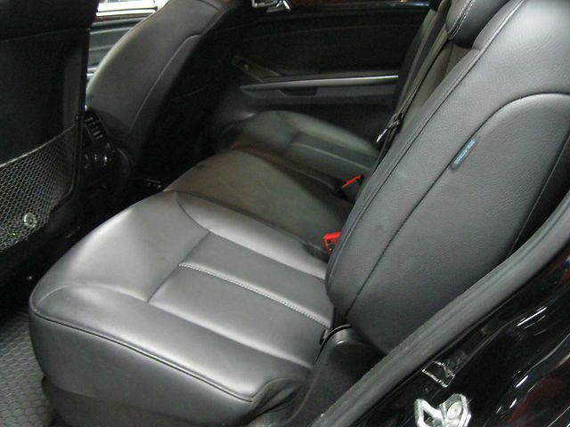 Mercedes-Benz GL-Class 2011 photo 16