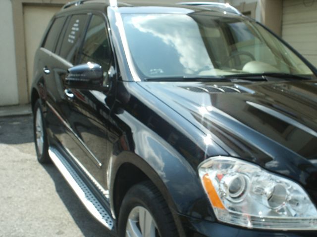 Mercedes-Benz GL-Class 2011 photo 2