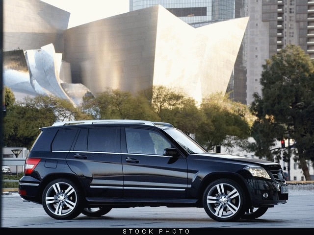 Mercedes-Benz GLK-Class 2010 photo 2