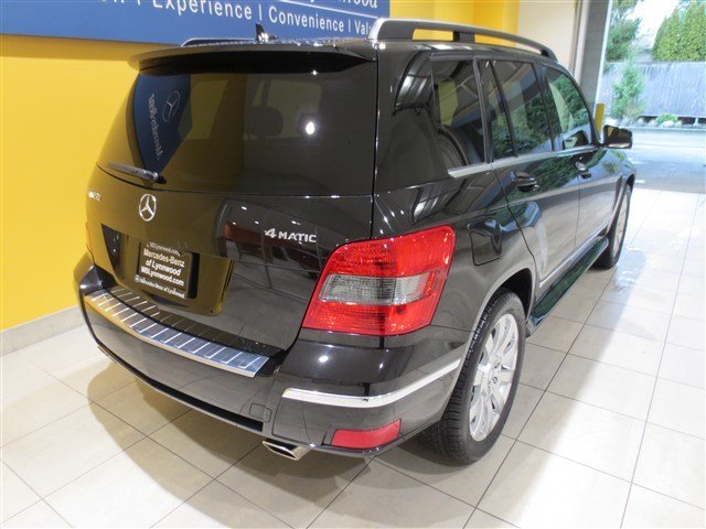 Mercedes-Benz GLK-Class 2010 photo 1