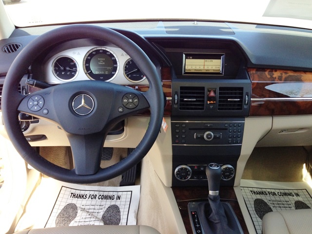 Mercedes-Benz GLK-Class 2010 photo 2