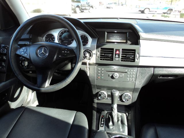 Mercedes-Benz GLK-Class 2010 photo 14