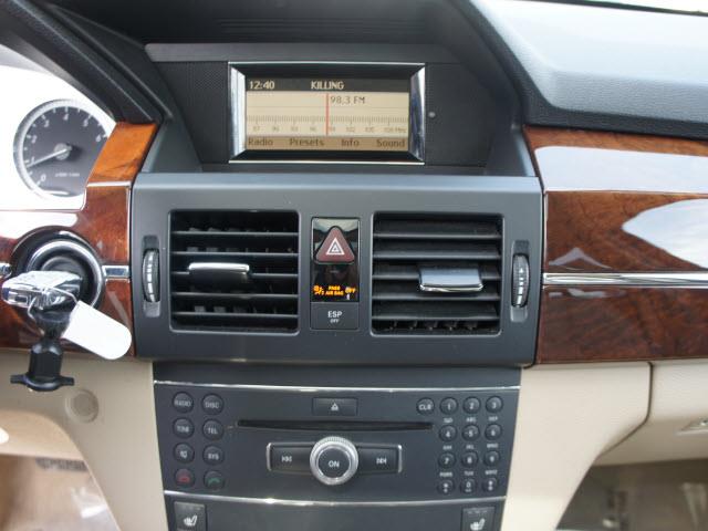 Mercedes-Benz GLK-Class 2010 photo 13