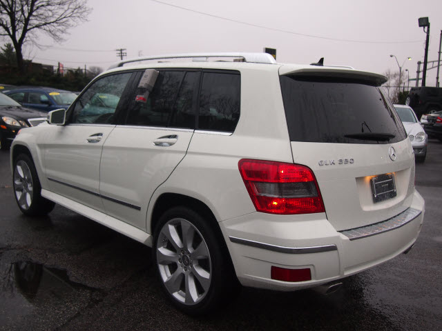 Mercedes-Benz GLK-Class 2010 photo 2