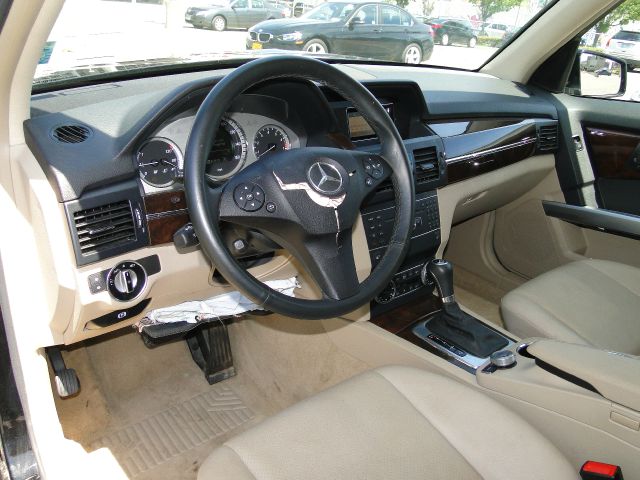 Mercedes-Benz GLK-Class 2011 photo 8