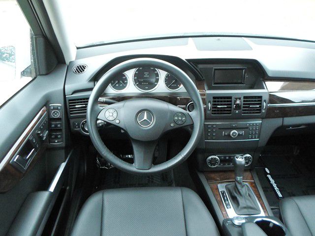 Mercedes-Benz GLK-Class 2011 photo 29