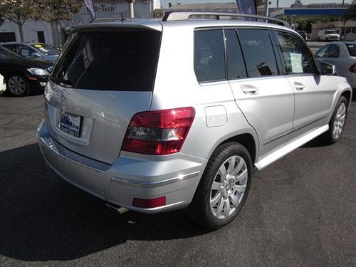 Mercedes-Benz GLK Class 2010 photo 2