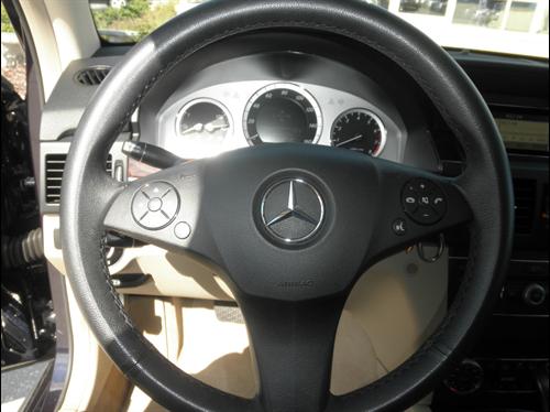 Mercedes-Benz GLK Class 2010 photo 3