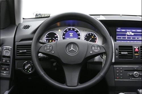 Mercedes-Benz GLK Class 2010 photo 1