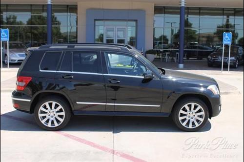 Mercedes-Benz GLK Class 2010 photo 1