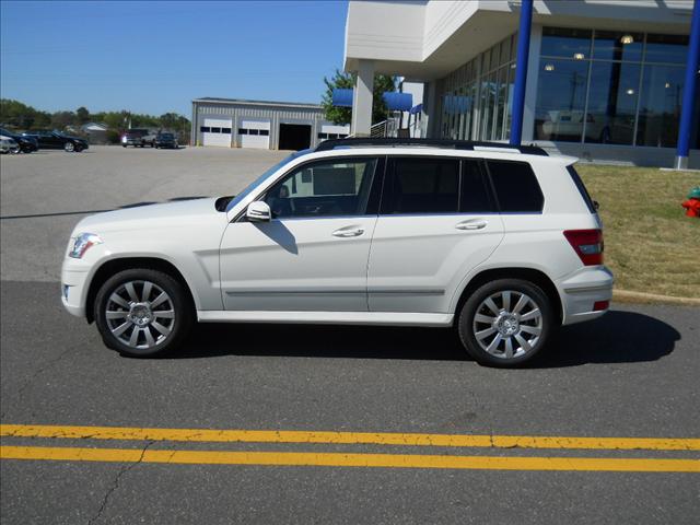 Mercedes-Benz GLK Class 2011 photo 2