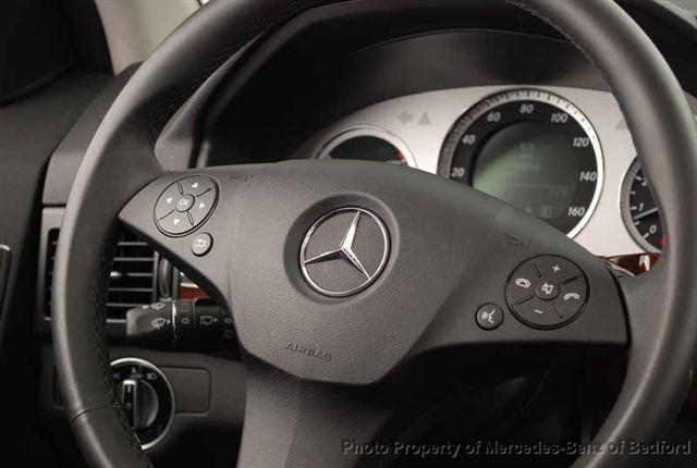 Mercedes-Benz GLK Class 2011 photo 1