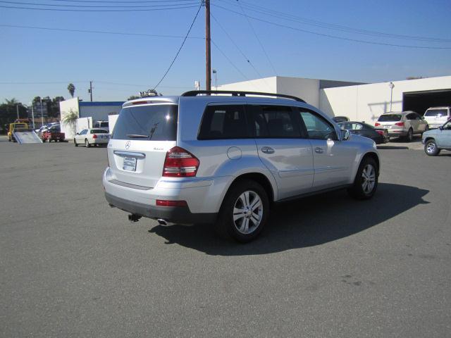 Mercedes-Benz GL Class 2009 photo 3