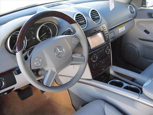 Mercedes-Benz GL Class 2011 photo 4