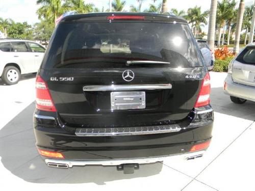 Mercedes-Benz GL Class 2011 photo 3