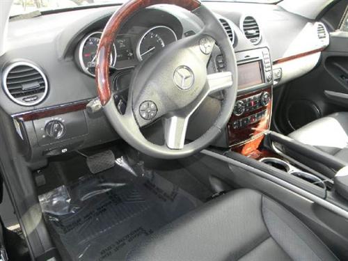 Mercedes-Benz GL Class 2011 photo 4