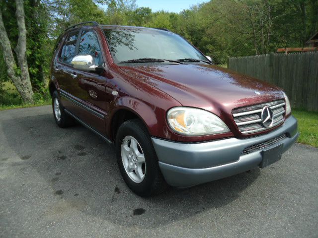 Mercedes-Benz M-Class 1998 photo 2