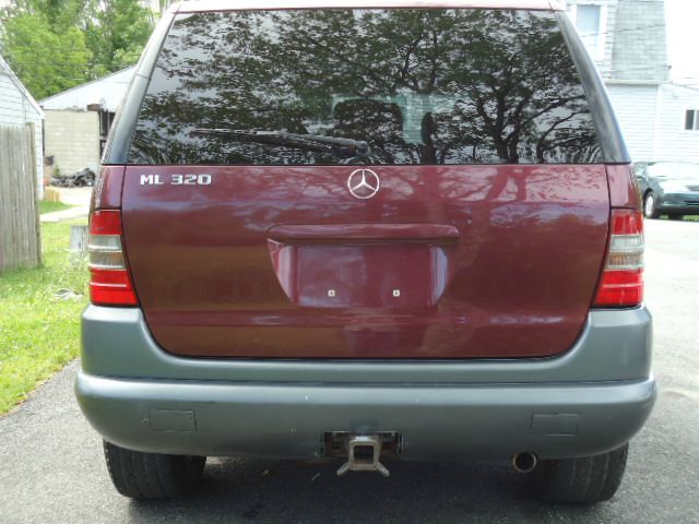 Mercedes-Benz M-Class 1998 photo 3