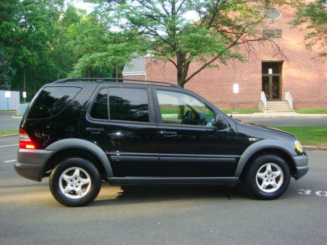 Mercedes-Benz M-Class 1998 photo 4