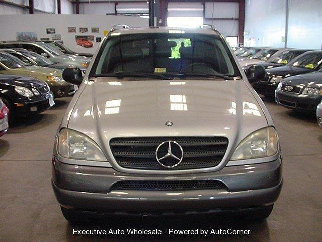 Mercedes-Benz M-Class 1998 photo 2