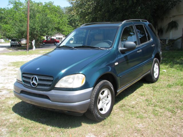 Mercedes-Benz M-Class 1998 photo 3