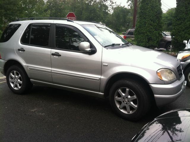 Mercedes-Benz M-Class 1999 photo 4