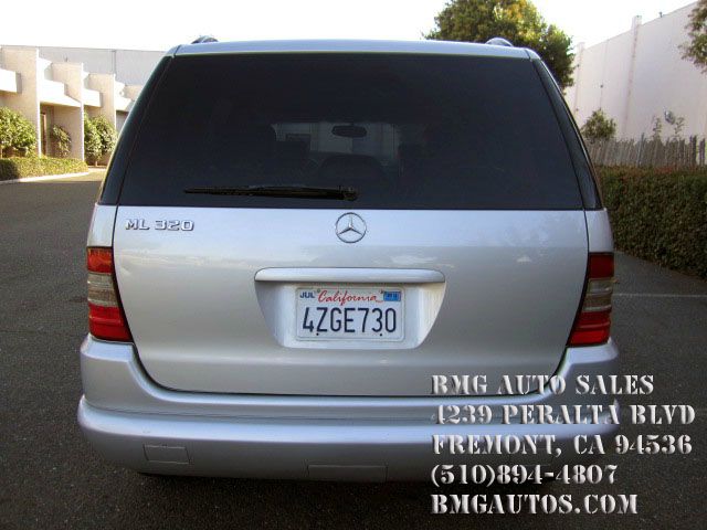 Mercedes-Benz M-Class 1999 photo 4