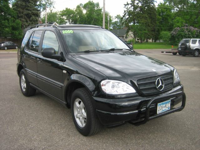 Mercedes-Benz M-Class 1999 photo 3